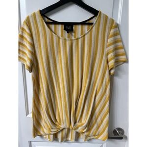 W5 Short Sleeve Twist Hem Top Soft Stretch Knit Size L Golden Fall Yellow EUC
